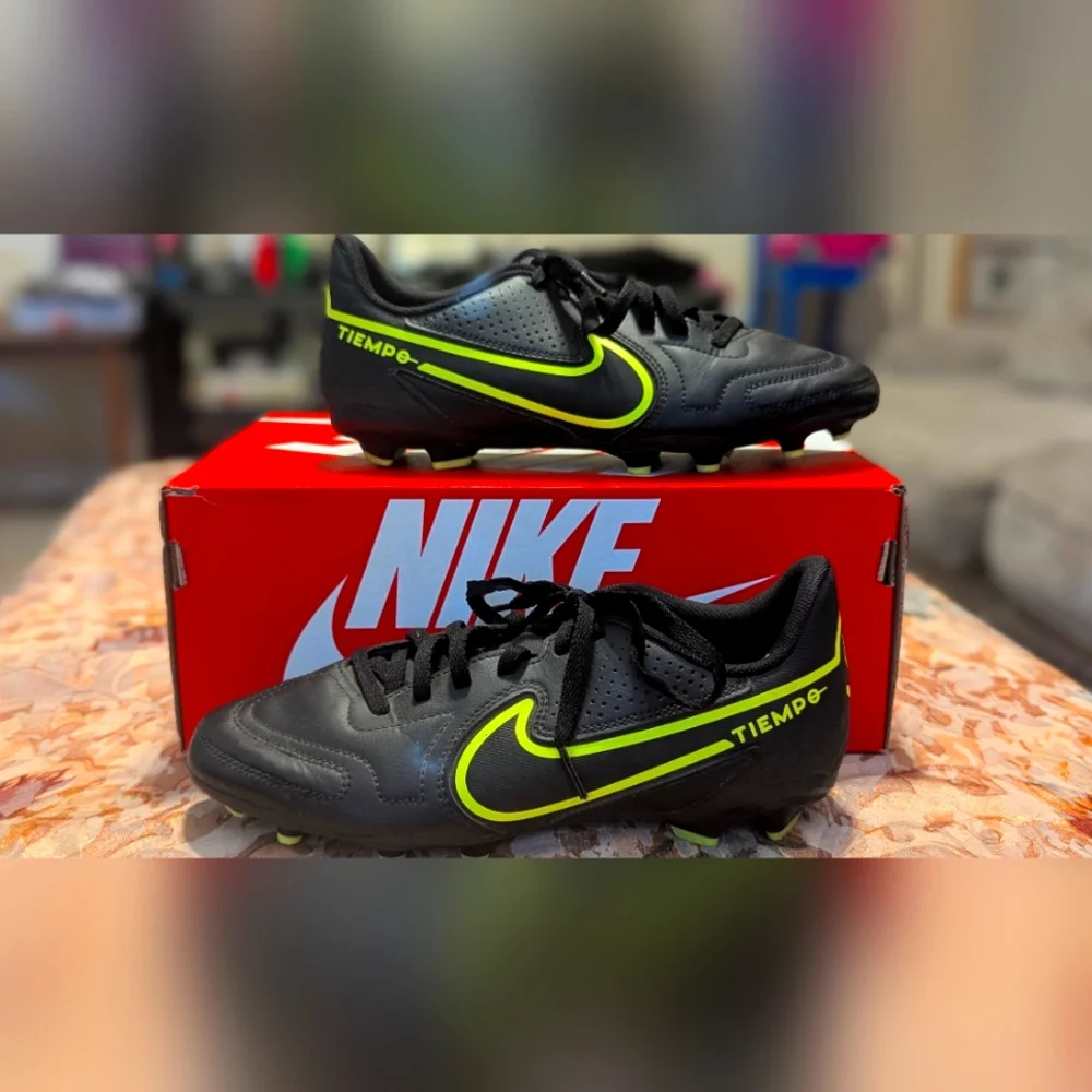 Nike Cleats - Picture 1 of 6